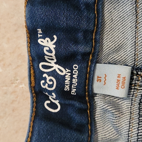 2 pair of Cat & Jack 3t Jeans - Picture 3 of 6